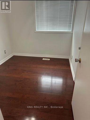 Building Photo - 21 Edenridge Dr