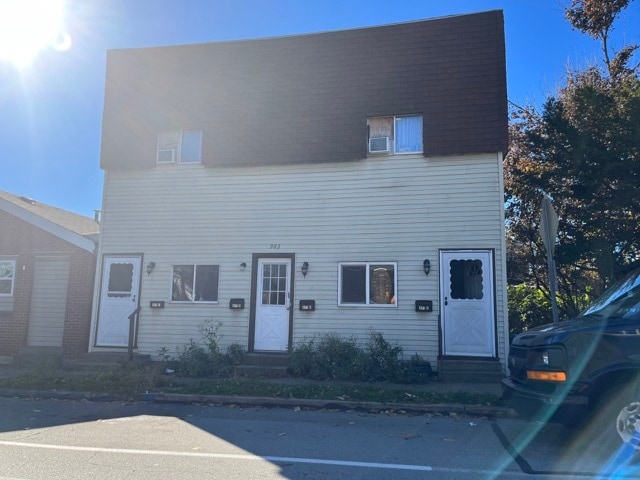 Building Photo - 963 5th Ave