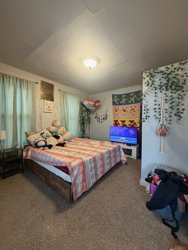 Foto del edificio - 907 Forest St