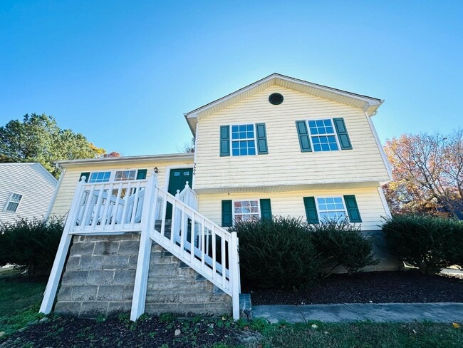 Building Photo - 5600 Brandycrest Dr