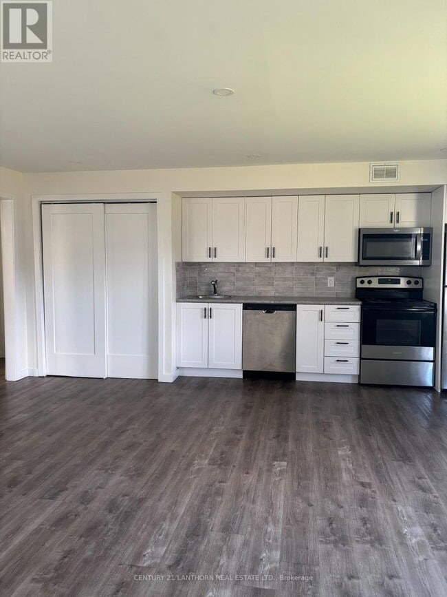 Building Photo - 10 Alfred St