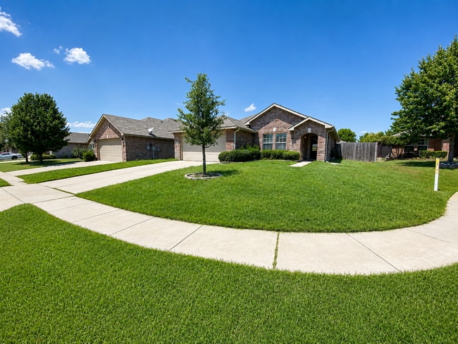 Photo - Open Floorplan and Amazing Resort Style Community! House