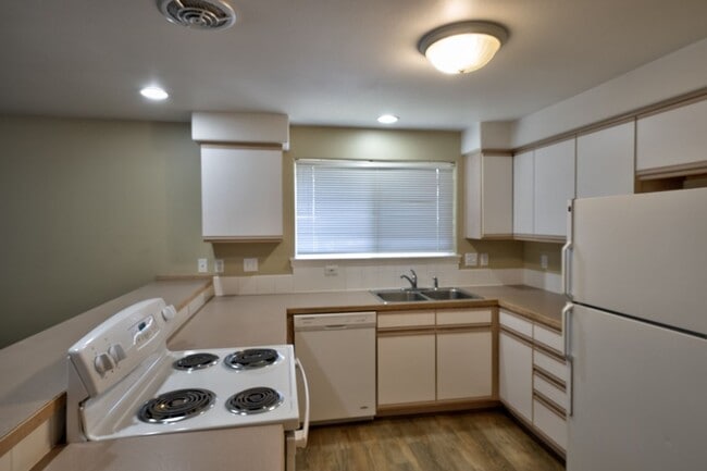 Foto del edificio - 1725 SW Forest Ridge Ave