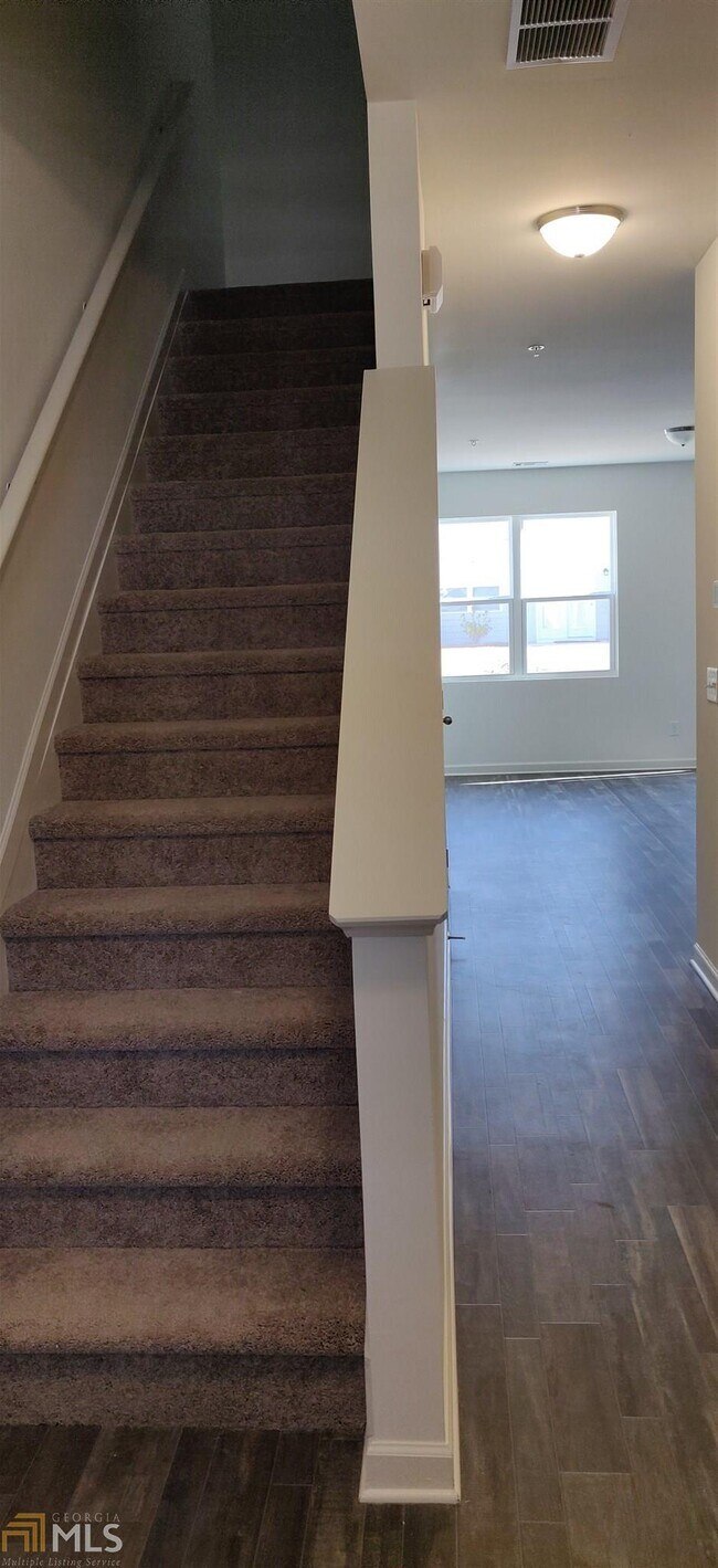 Building Photo - 11906 Fuller St