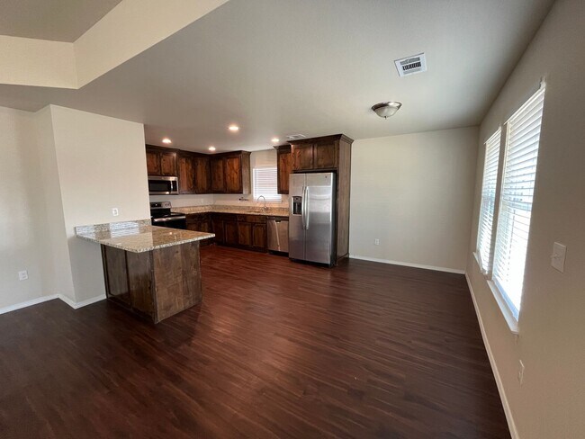 Foto del edificio - Paved Road/Cozy Home/Convenient location