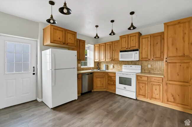 Building Photo - #1 URREY PROPERTY MANAGEMENT