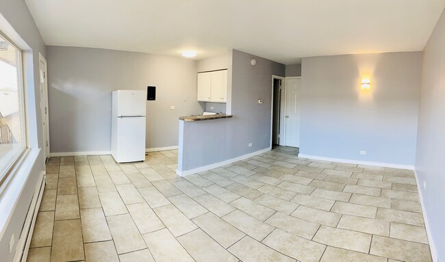 Building Photo - 5450 S Archer Ave