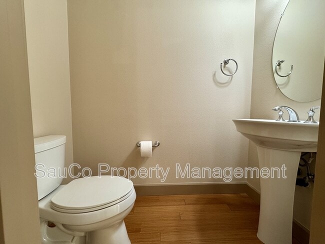 Foto del edificio - 2061 NE 49th Way