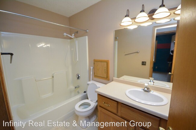 Foto del edificio - 4 br, 3.5 bath House - 2620 59th St NW