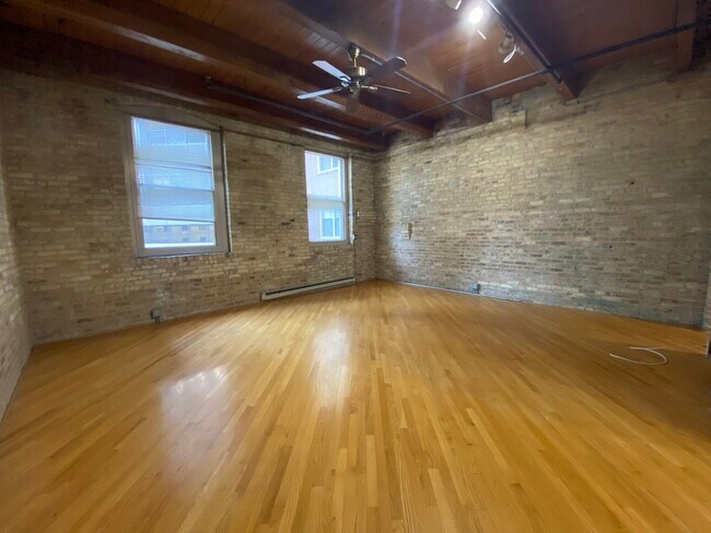 Building Photo - 540 N Lake Shore Dr