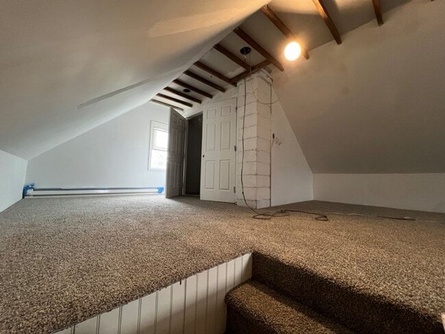 Building Photo - Single Family Home -Recently updated