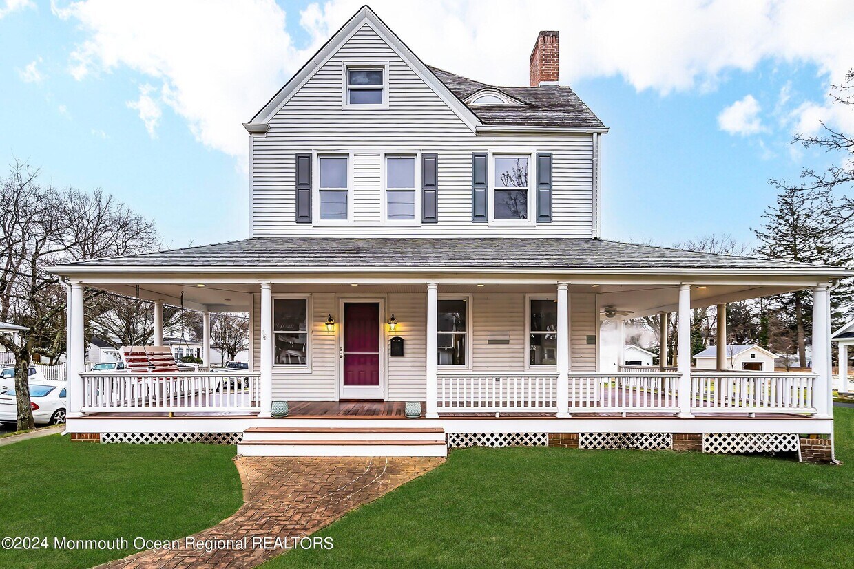 Primary Photo - 420 River Rd