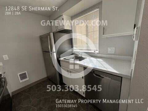 Foto del edificio - 12848 SE Sherman St