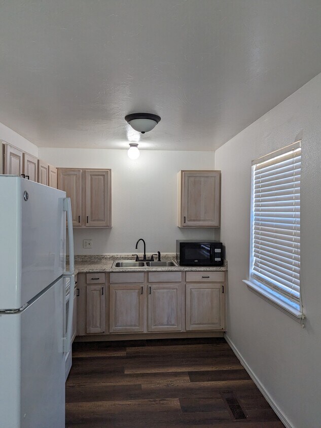 Primary Photo - 304 Vicksburg Cir