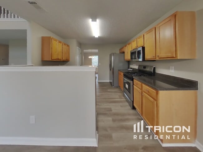 Foto del edificio - 9493 Creekside Rd