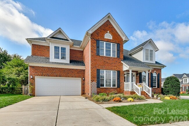 Building Photo - 10645 Castlehill Dr