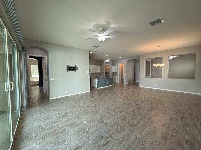 Building Photo - 1453 W Buckwheat Tree Ave