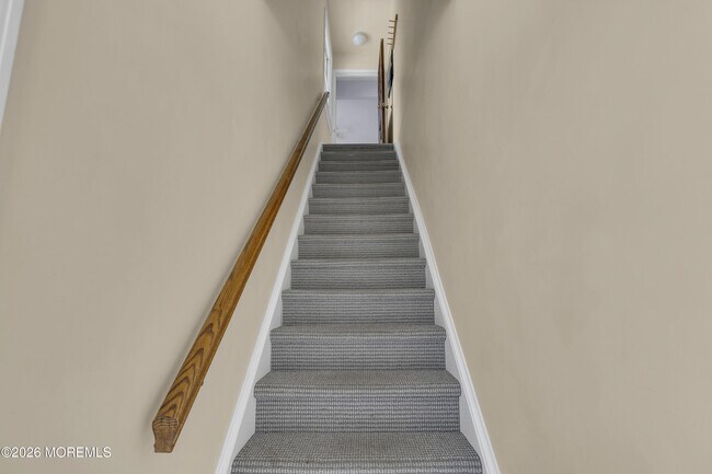 Building Photo - 8 President Ave