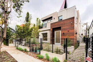 Building Photo - 723 Huntley Dr