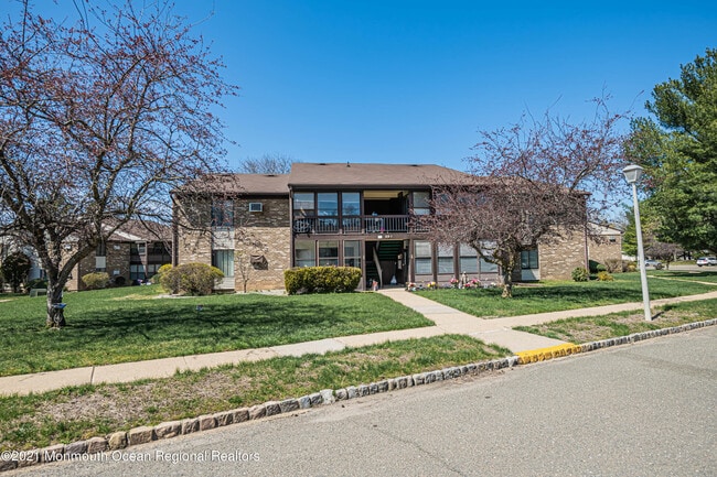 Building Photo - 118 Amberly Dr