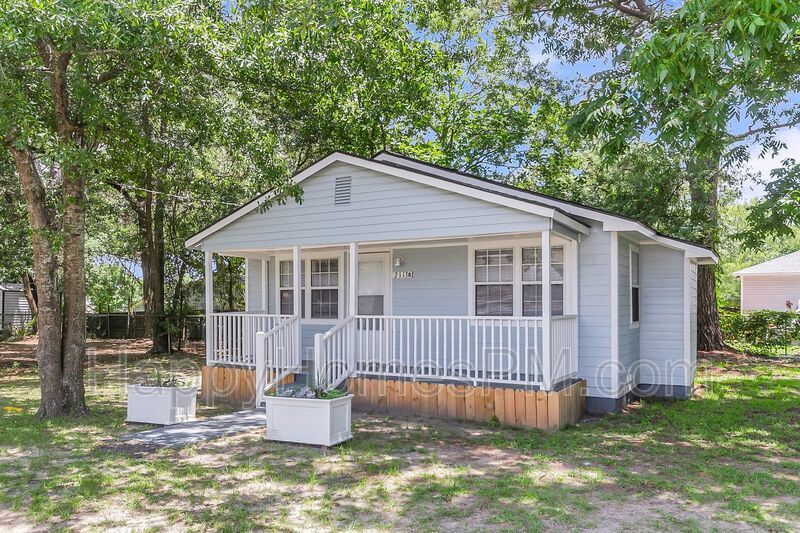Foto principal - 2113 Taylor St