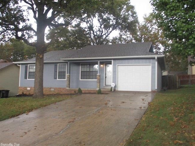 Building Photo - 238 Briarpatch Ln