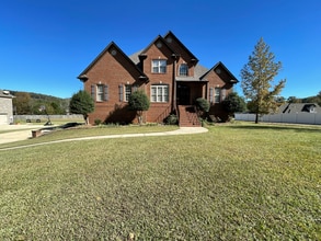 Building Photo - 545 Legacy Dr