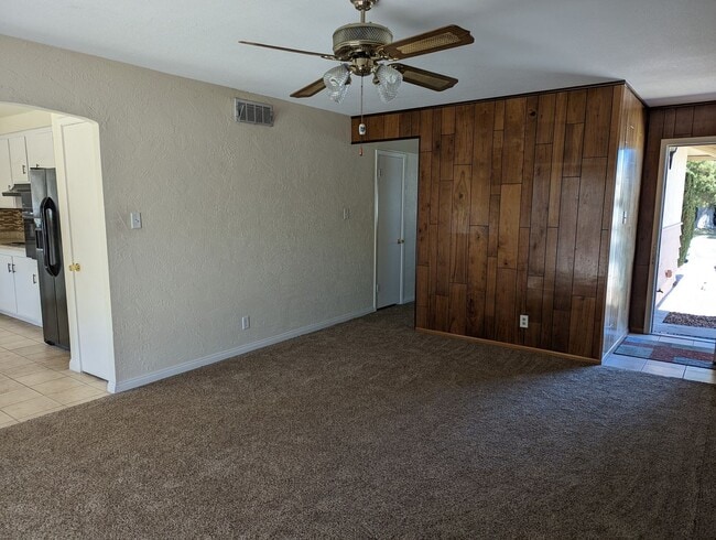 Building Photo - 5429 Mountain View Dr