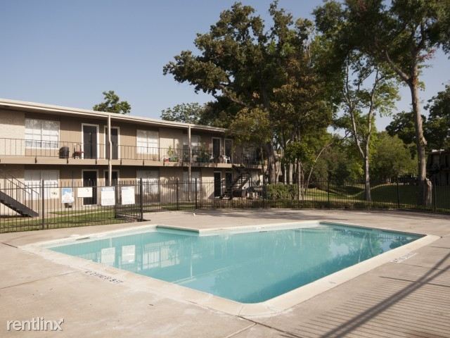 Building Photo - 11911 Northwest Fwy