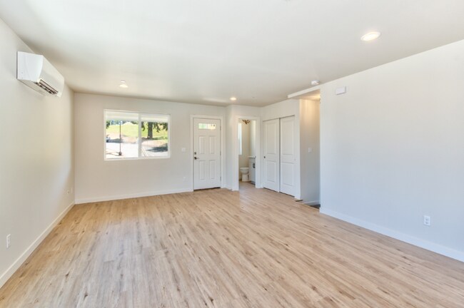 Foto del edificio - 420 Mitchell Ave