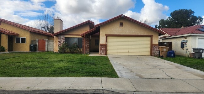 Building Photo - 5113 Gaylene Ave