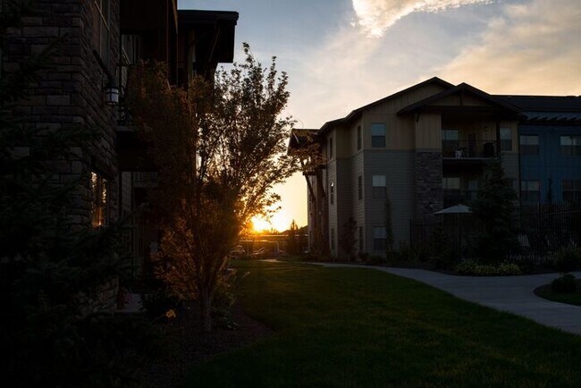 Foto del edificio - Retreat at Union Square - Birch Floor Plan