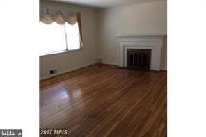 Primary Photo - 7202 Bayside Ct