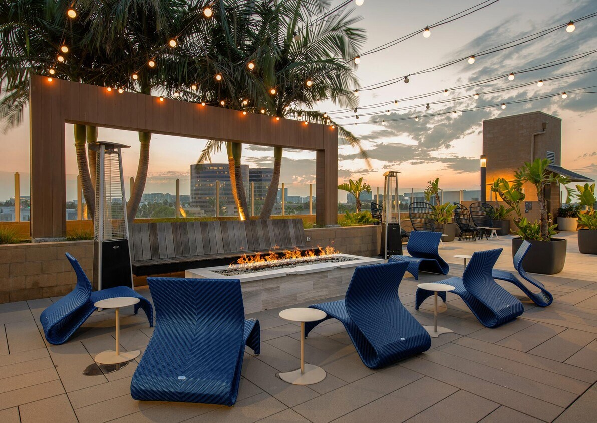 The Residences on Jamboree Apartments in Irvine, CA