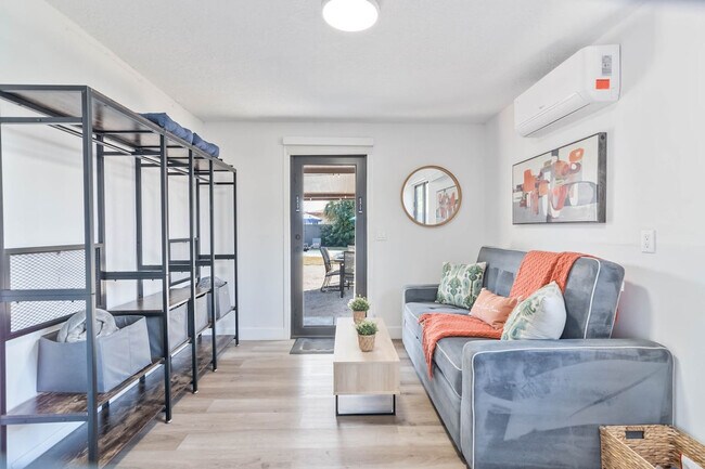 Foto del edificio - 640 NW 3rd Ct