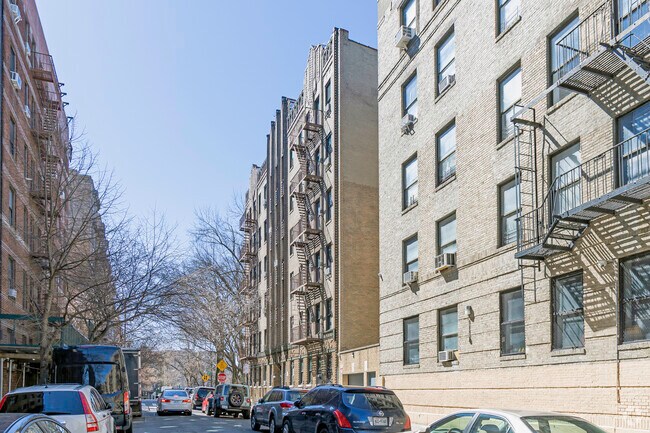 Building Photo - 45 Wadsworth Ter