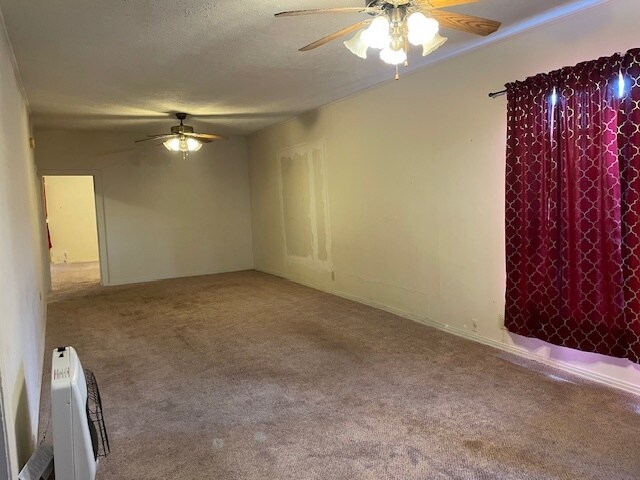 Foto del edificio - 614 E Main St