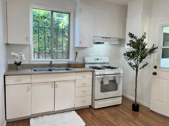 Foto del edificio - 2209 S Ridgeley Dr