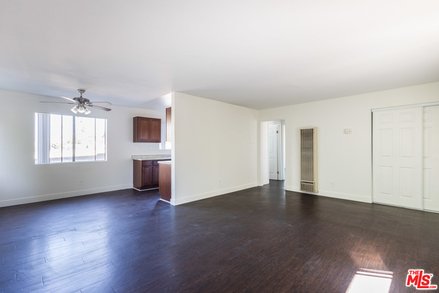 Building Photo - 501 E Hyde Park Pl