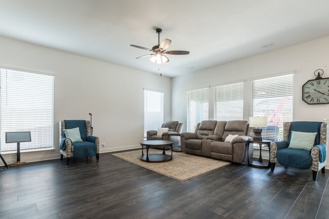 Building Photo - Gorgeous 4 bed, 3 bath home in Wild Ranch - with Community Lazy River!