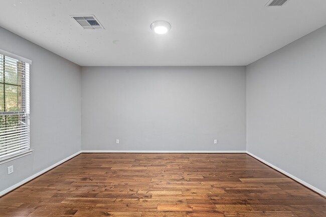 Foto del edificio - 815 Messina Ln