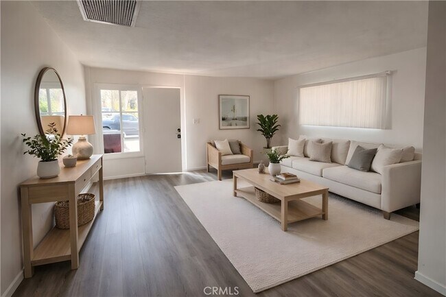 Foto del edificio - 51099 Eisenhower Dr