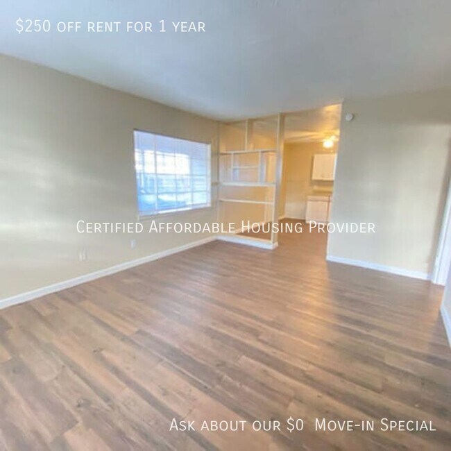 Foto del edificio - 4801 Canton Ave