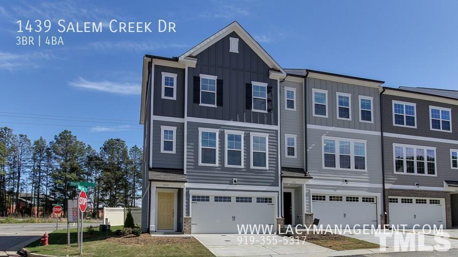 Foto principal - 1439 Salem Creek Dr