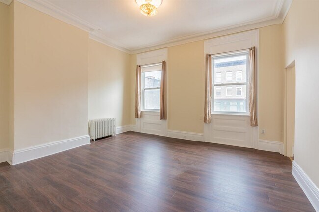 Foto del edificio - 418 WASHINGTON St