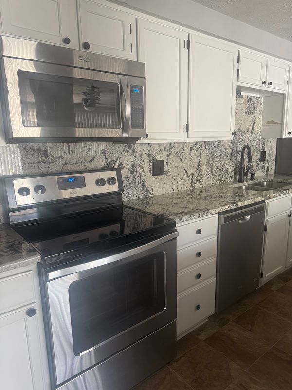 Foto del edificio - 7604 Roscommon Ct