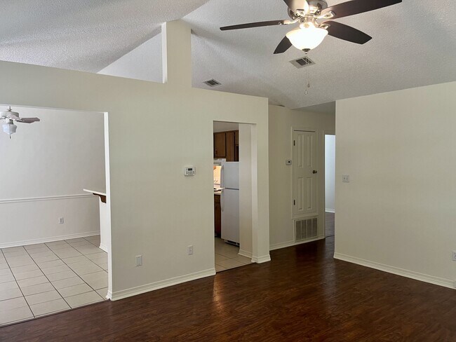 Foto del edificio - 2289 Estate Cir