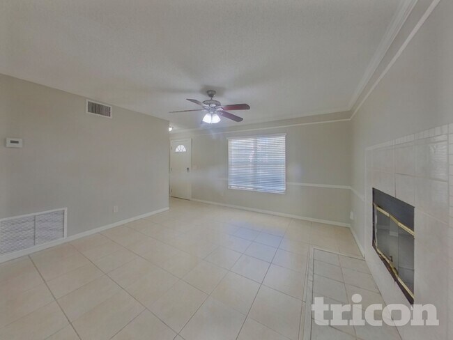 Foto del edificio - 12739 Serenade Cir N