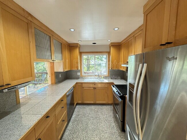 Building Photo - 307 Cervantes Cir