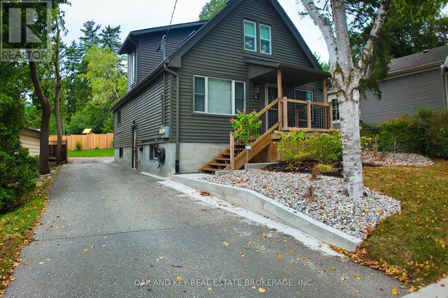 Building Photo - 14 Britannia Ave